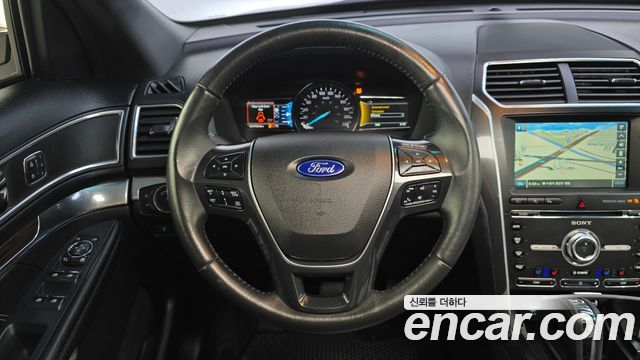 Ford Explorer 2016 — photo 15