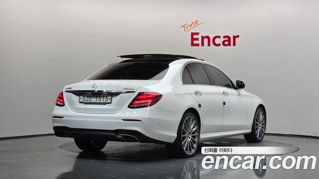 Mercedes-Benz E-Class 2019 — photo 2
