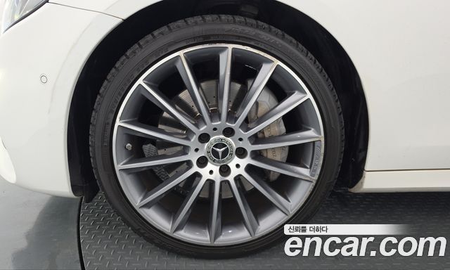 Mercedes-Benz E-Class 2019 — photo 5