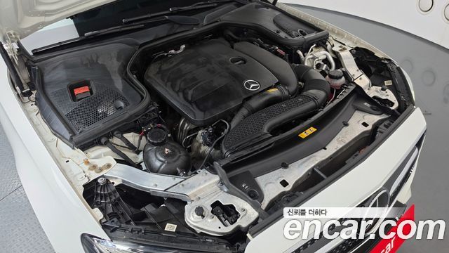 Mercedes-Benz E-Class 2019 — photo 6