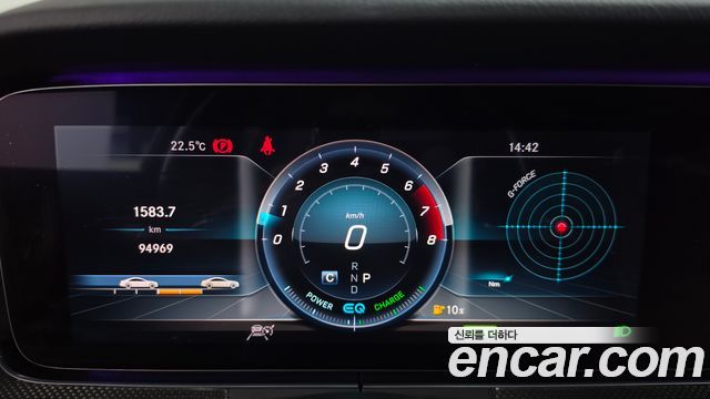Mercedes-Benz E-Class 2019 — photo 11