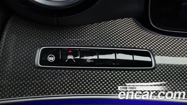 Mercedes-Benz E-Class 2019 — photo 26