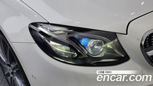 Mercedes-Benz E-Class 2019 — photo 8