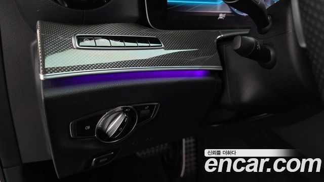 Mercedes-Benz E-Class 2019 — photo 27