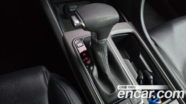 Kia K5 2018 — photo 9