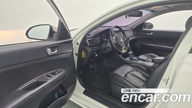 Kia K5 2018 — photo 10