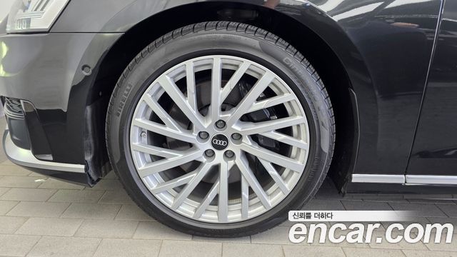 Audi A8 2021 — photo 5