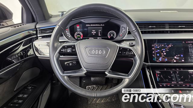 Audi A8 2021 — photo 19