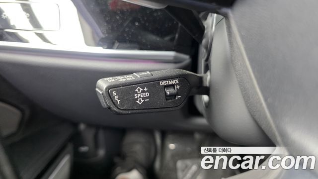 Audi A8 2021 — photo 32