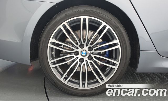 BMW 5-Series 2020 — photo 5