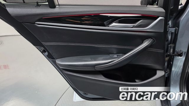 BMW 5-Series 2020 — photo 15