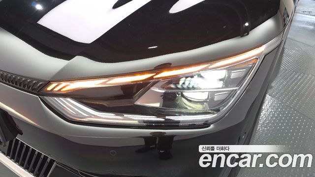 Kia EV6 2023 — photo 8