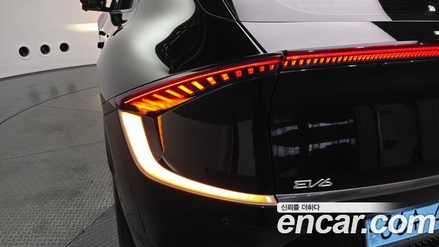 Kia EV6 2023 — photo 9