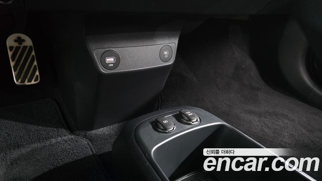 Kia EV6 2023 — photo 32