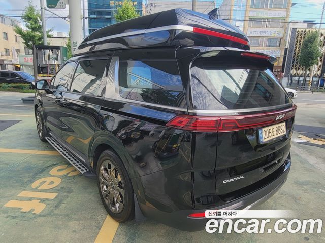 Kia Canival 2023 — photo 8