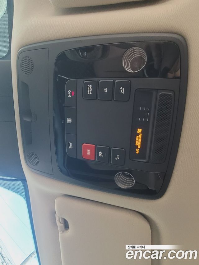 Kia Canival 2023 — photo 13