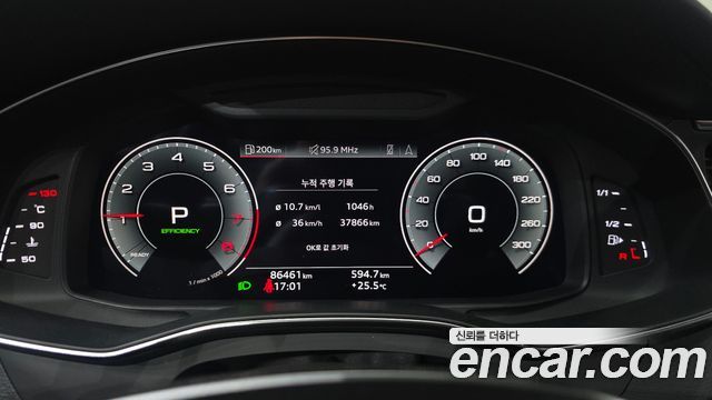 Audi A6 2022 — photo 11