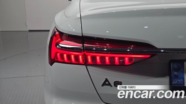 Audi A6 2022 — photo 9
