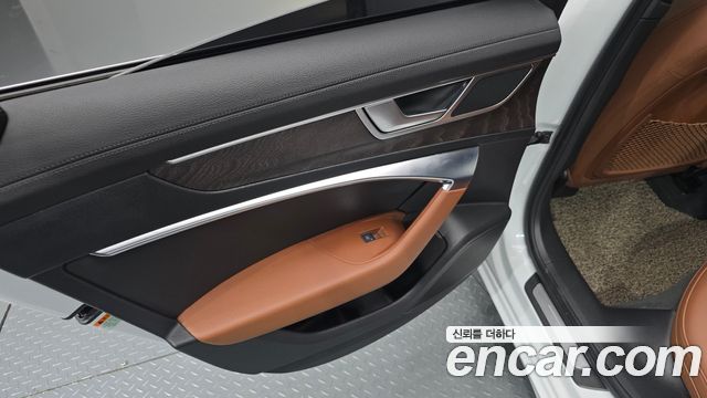 Audi A6 2022 — photo 15