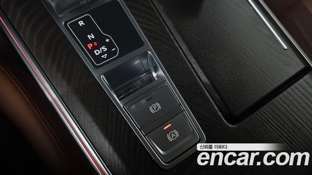 Audi A6 2022 — photo 32
