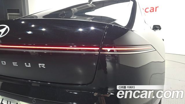 Hyundai Grandeur 2023 — photo 9
