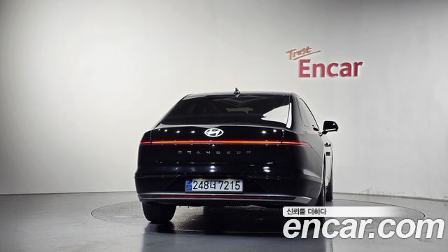 Hyundai Grandeur 2023 — photo 4