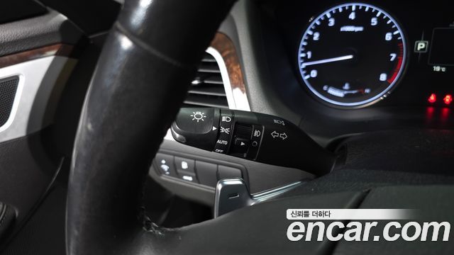 Hyundai Genesis 2015 — photo 17
