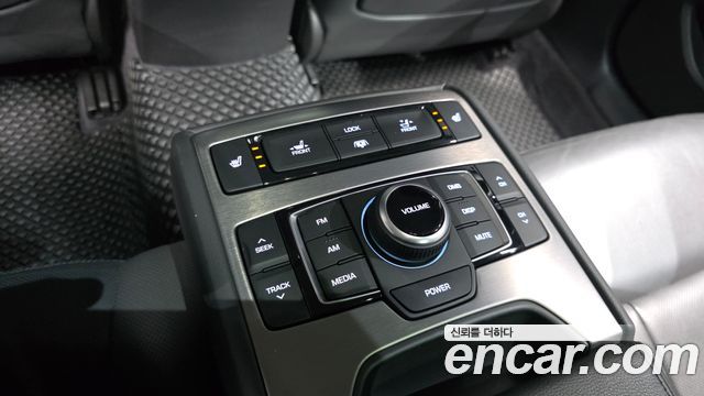 Hyundai Genesis 2016 — photo 19
