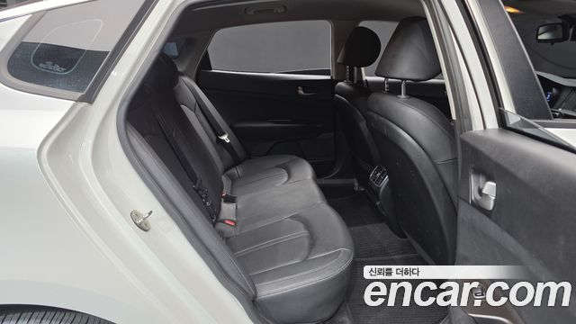 Kia K5 2019 — photo 12