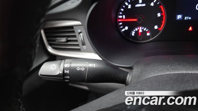 Kia K5 2019 — photo 17