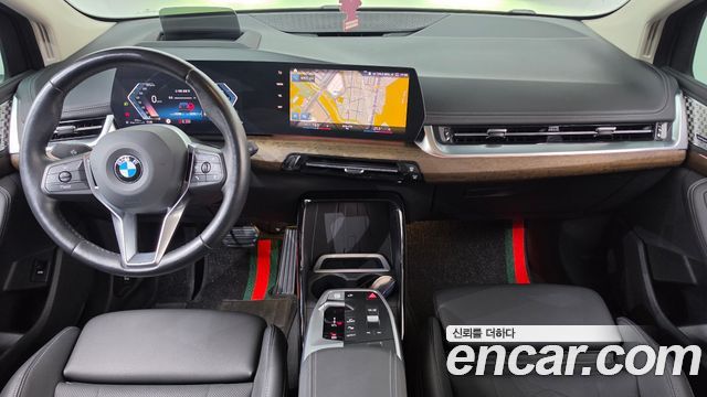 BMW 2-Series 2023 — photo 10