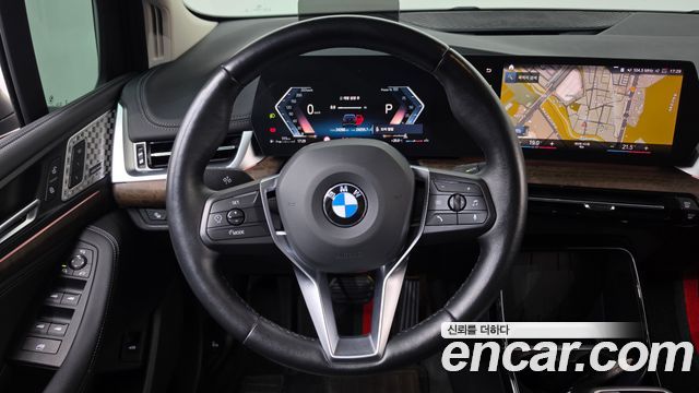 BMW 2-Series 2023 — photo 18