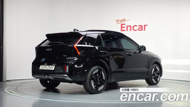 Kia Niro 2027 — photo 2