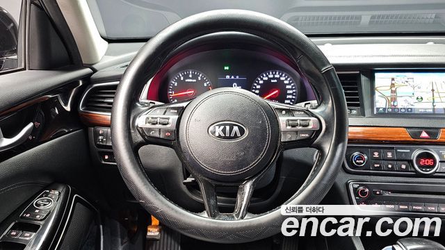 Kia K7 2016 — photo 13