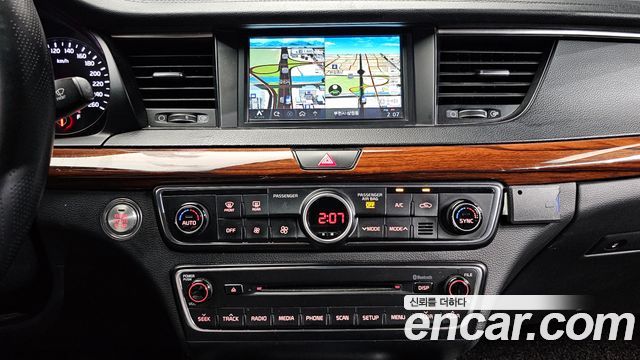 Kia K7 2016 — photo 14