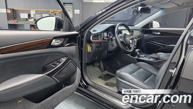 Kia K7 2018 — photo 10