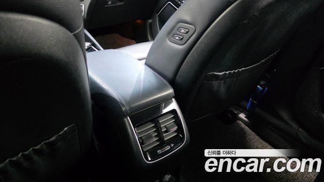 Kia K7 2018 — photo 19