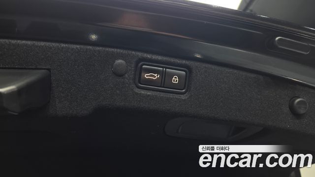 Kia K7 2018 — photo 20