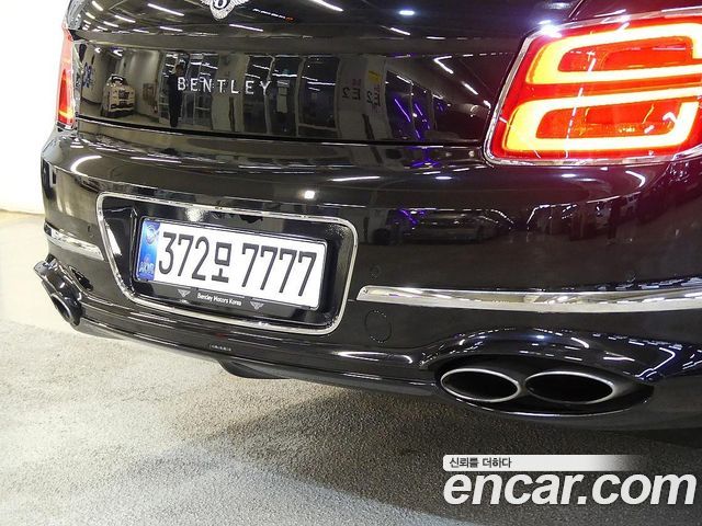 Bentley Flying Spur 2022 — photo 7