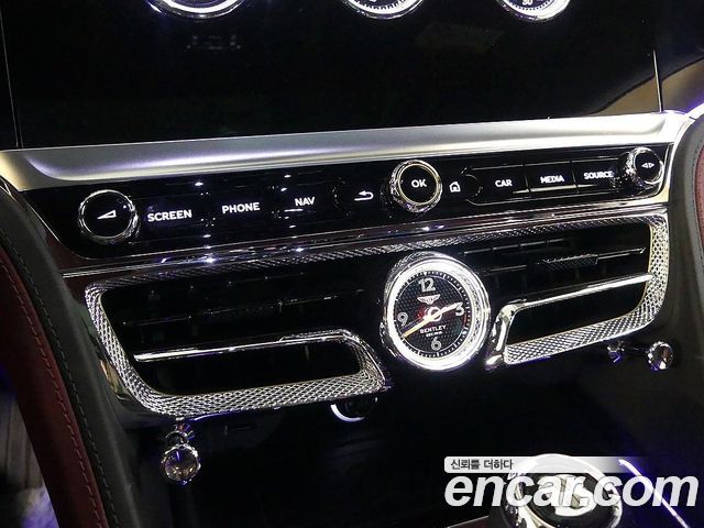 Bentley Flying Spur 2022 — photo 16