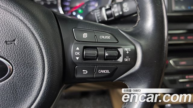 Kia Canival 2016 — photo 17