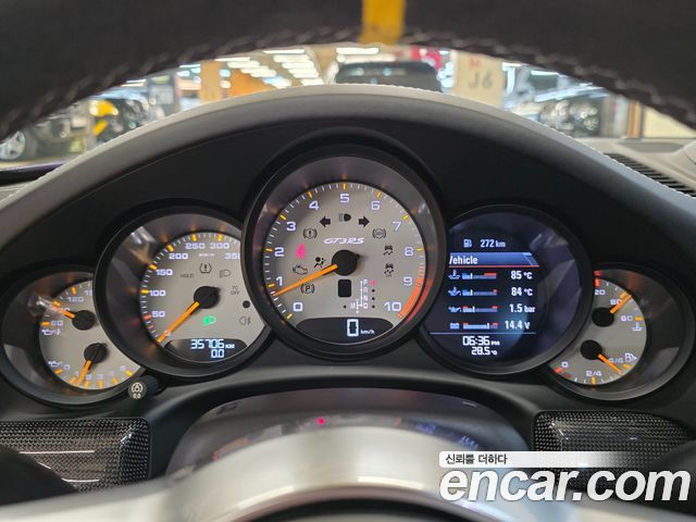 Porsche 911 2016 — photo 9