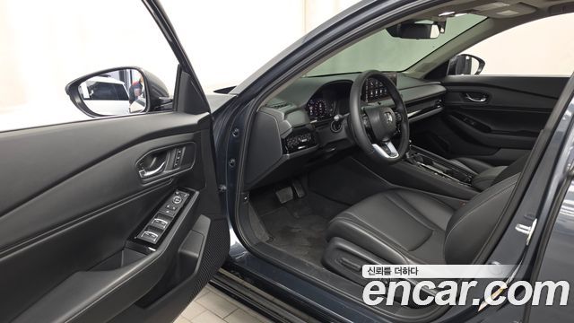 Honda Accord 2023 — photo 13