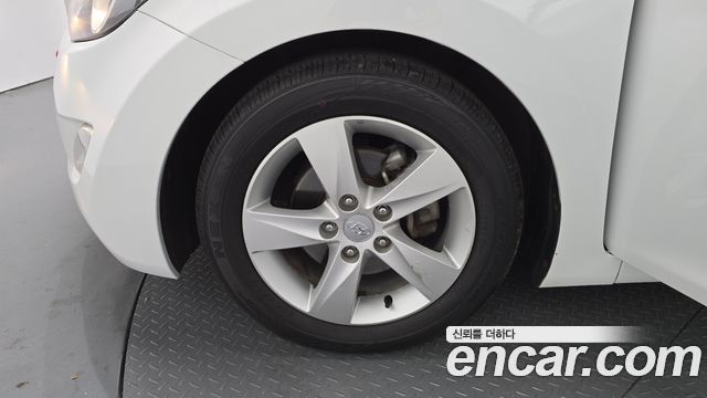 Hyundai AVANTE 2011 — photo 5