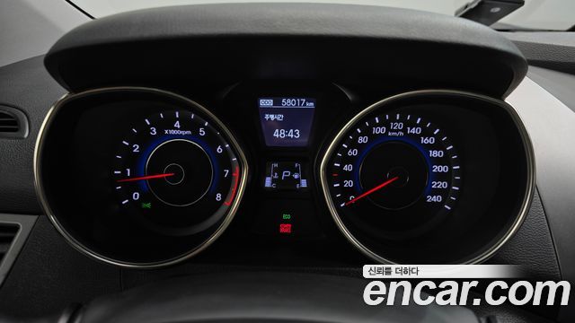 Hyundai AVANTE 2011 — photo 8