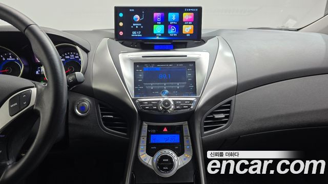 Hyundai AVANTE 2011 — photo 12