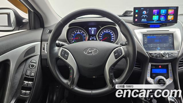 Hyundai AVANTE 2011 — photo 15