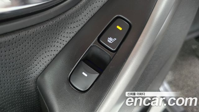 Hyundai AVANTE 2011 — photo 17