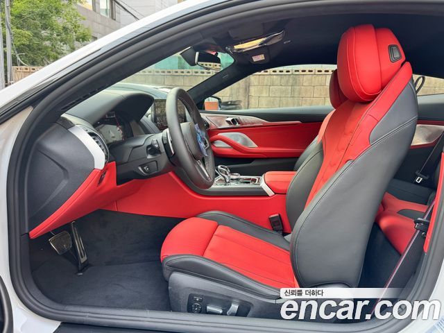 BMW 8-Series 2025 — photo 7