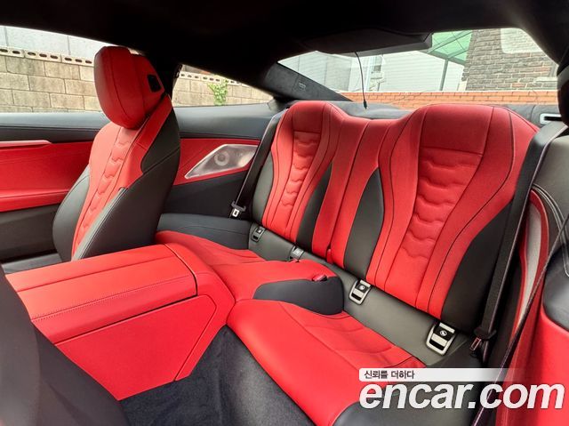 BMW 8-Series 2025 — photo 8